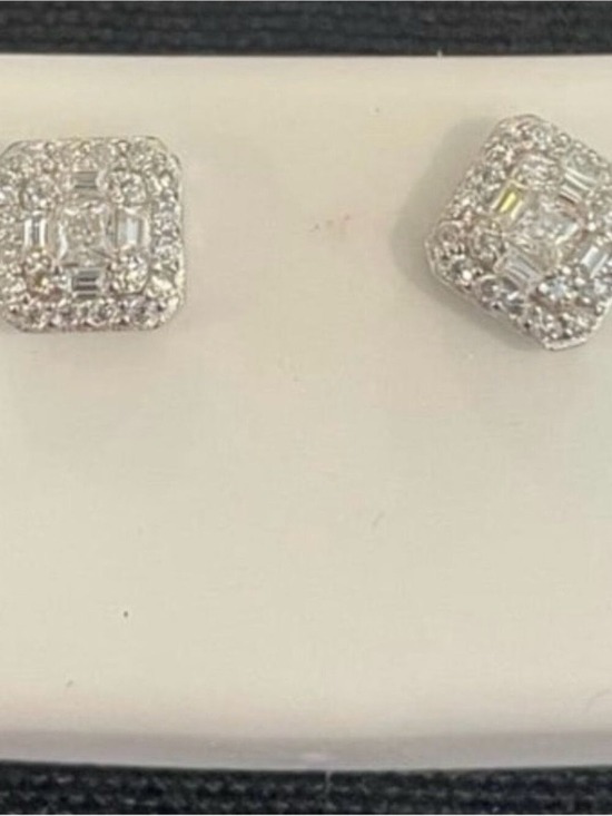 Jewelry - 925 silver 0.75ctw Moissanite screw back stud earrings